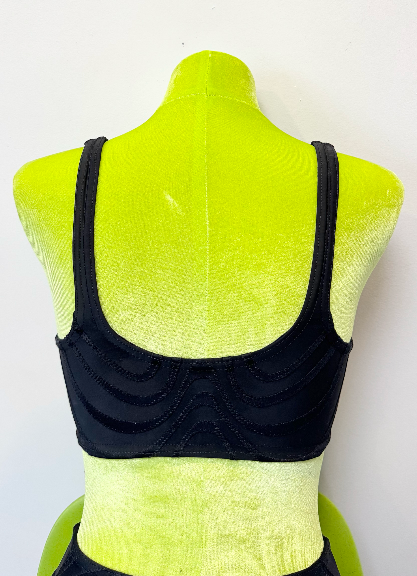 *SAMPLE* Black Form Bikini Top, S, less shiny