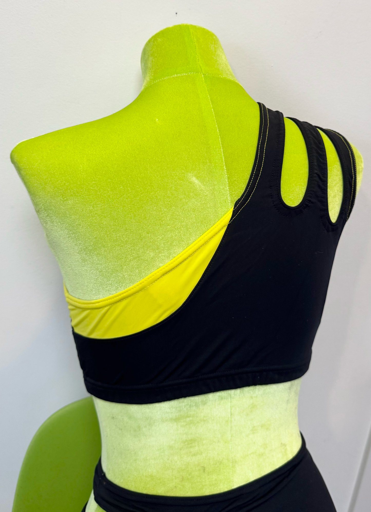 *SAMPLE* Handsy Bikini Top, S