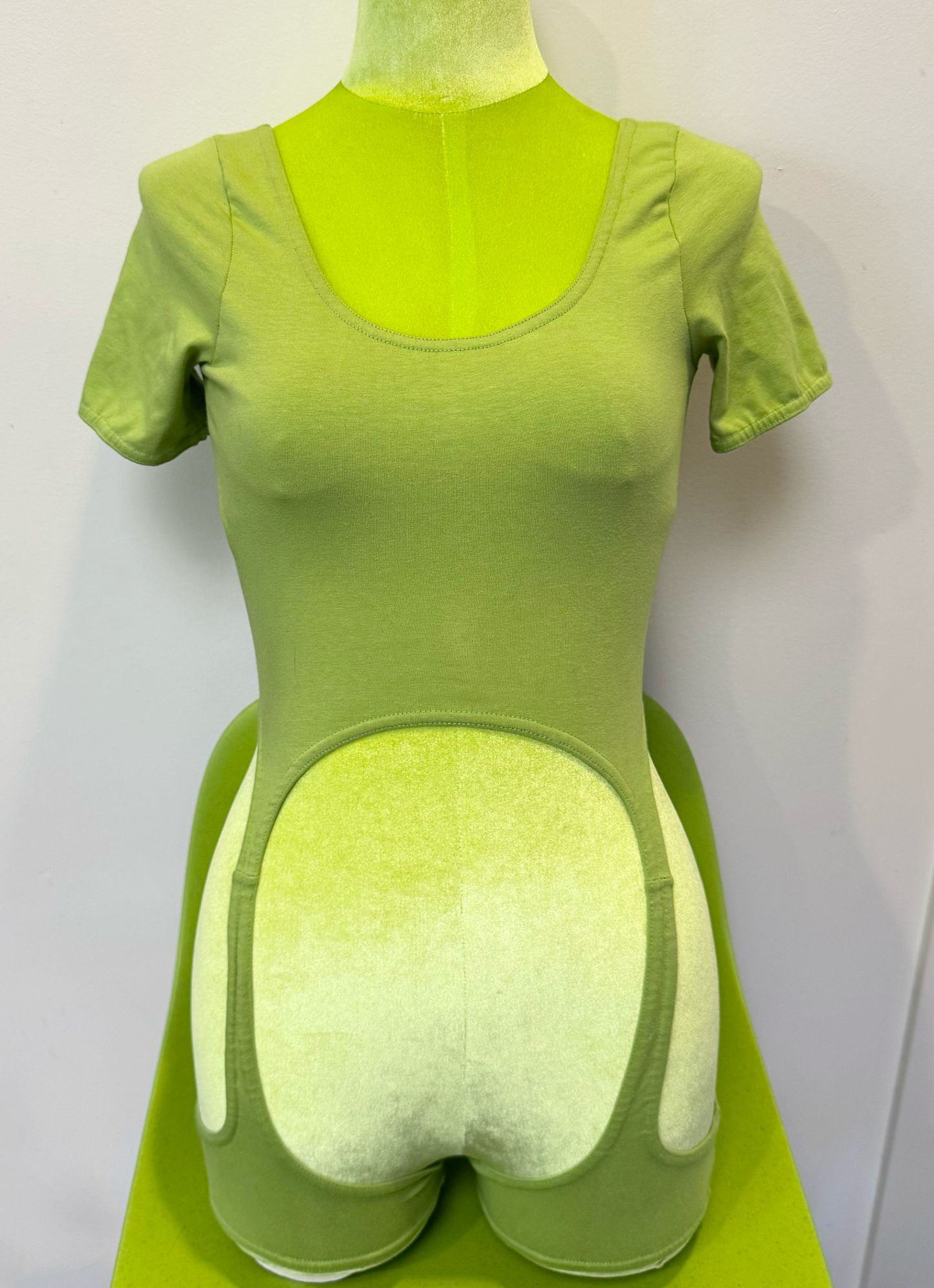 *SAMPLE* Apple Green Suspender Tee with Internal bra, S