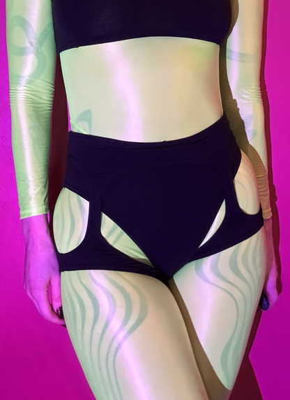 Essential Suspender Thong